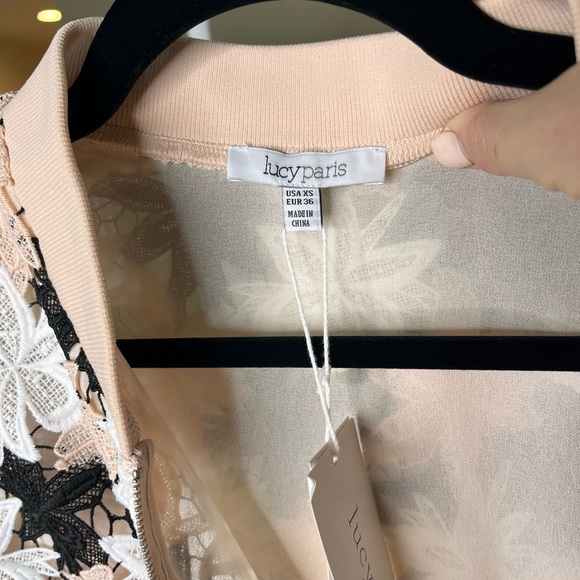 NWT🔥Lucy Paris XS Boomer Style Floral Jacket from Bloomingdale’s - Picture 11 of 11